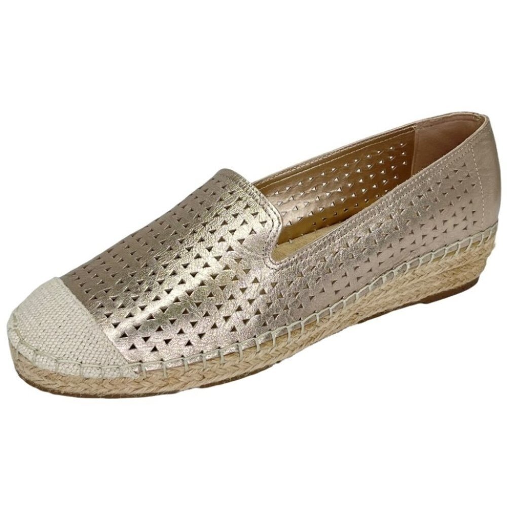 Bella Vita Channing Champagne Perforated Leather Womens Loafers Size 11 Wide - Picture 1 of 12